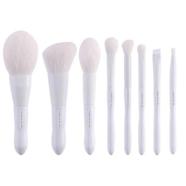 71 off on 8x Short Handled Makeup Brushes OneDayOnly