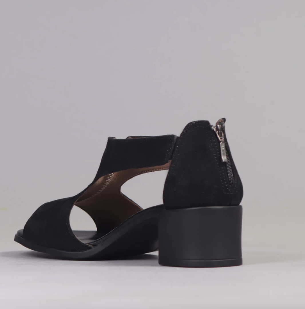 R160 off on Froggie Ladies Leather T-Bar Sandal OneDayOnly