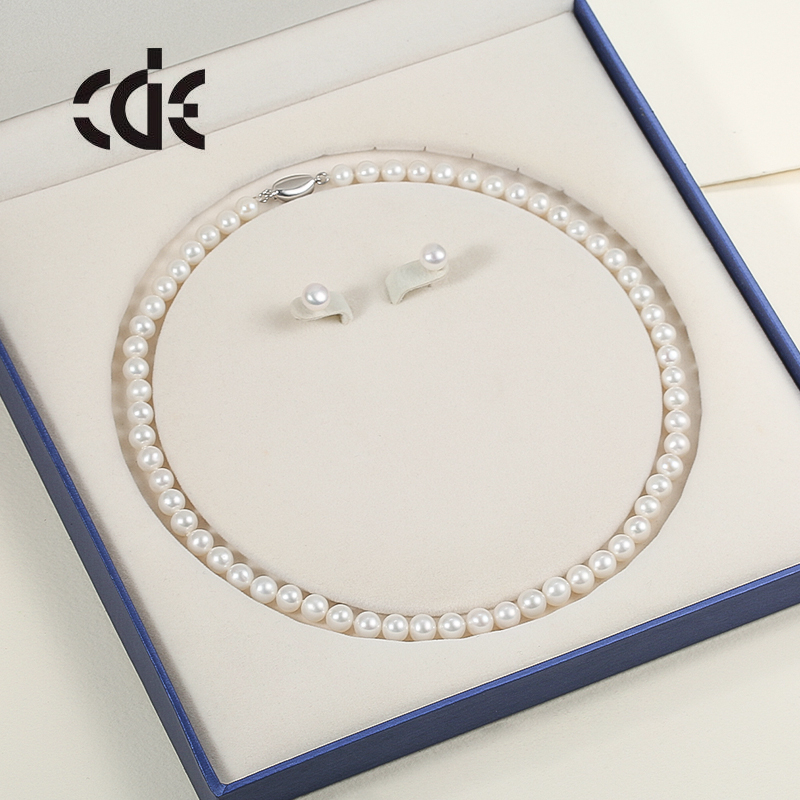 Freshwater Pearl Stud Earrings and Necklace Set