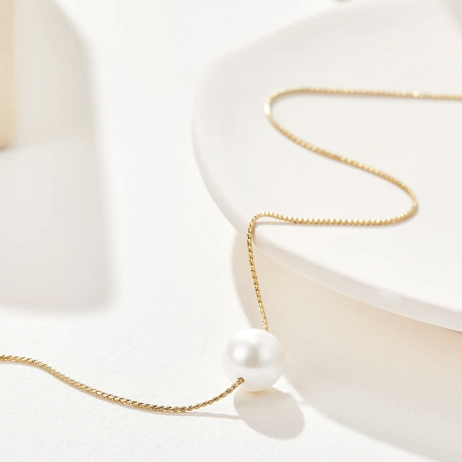 43% off on Fiji Necklace with Shell Pearl | OneDayOnly