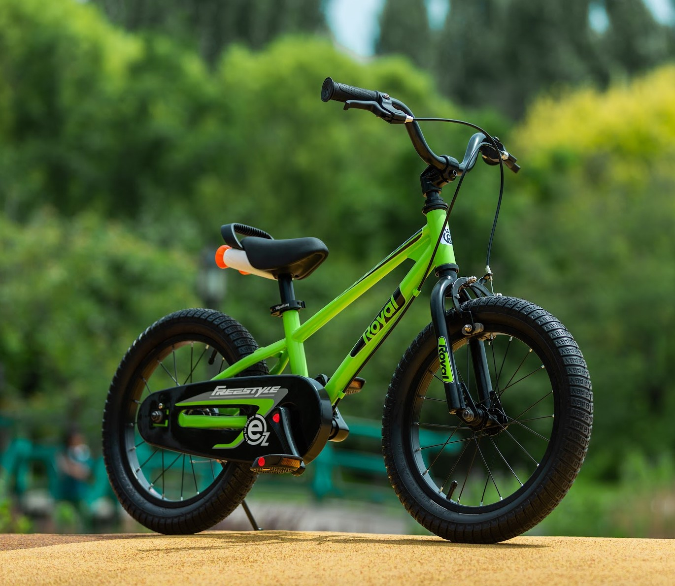 balance bike that you can add pedals to