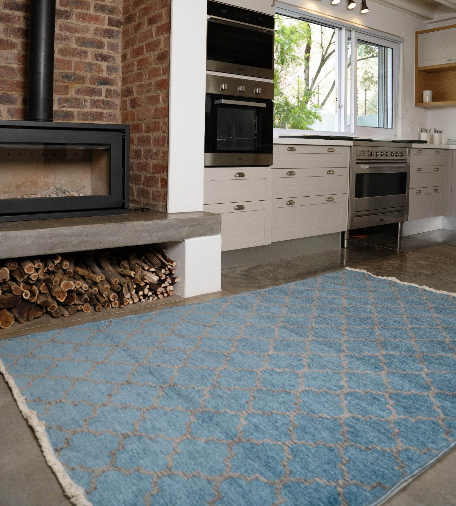Grey Blue Trellis