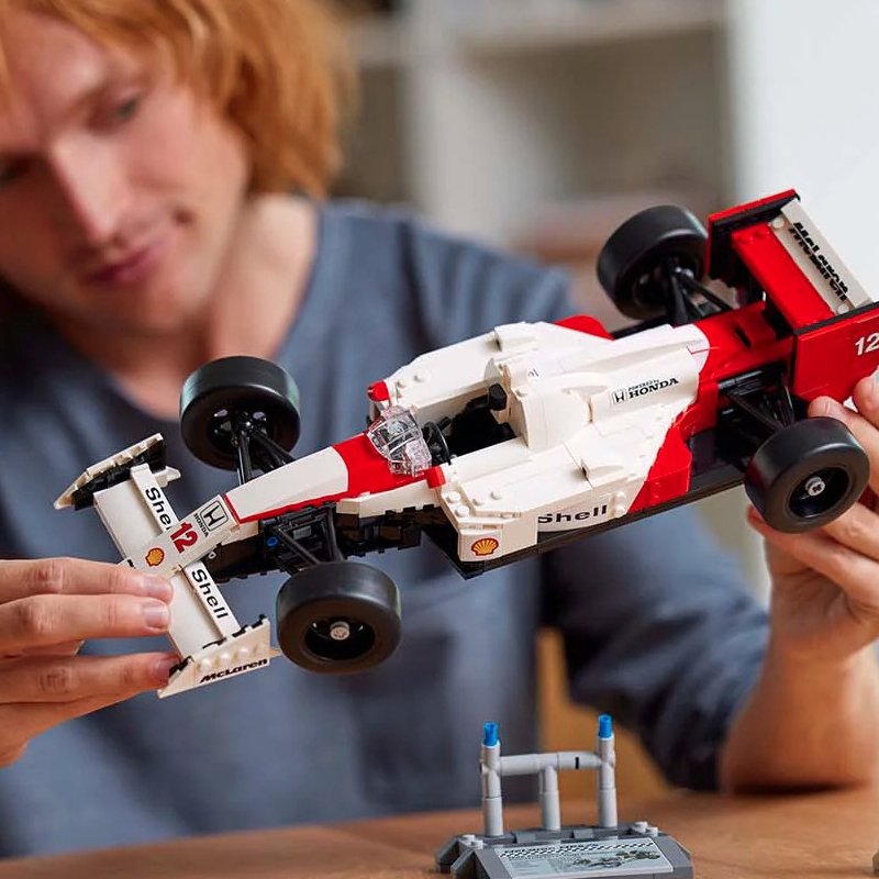 693-Piece Icons McLaren MP4/4 Ayrton Senna