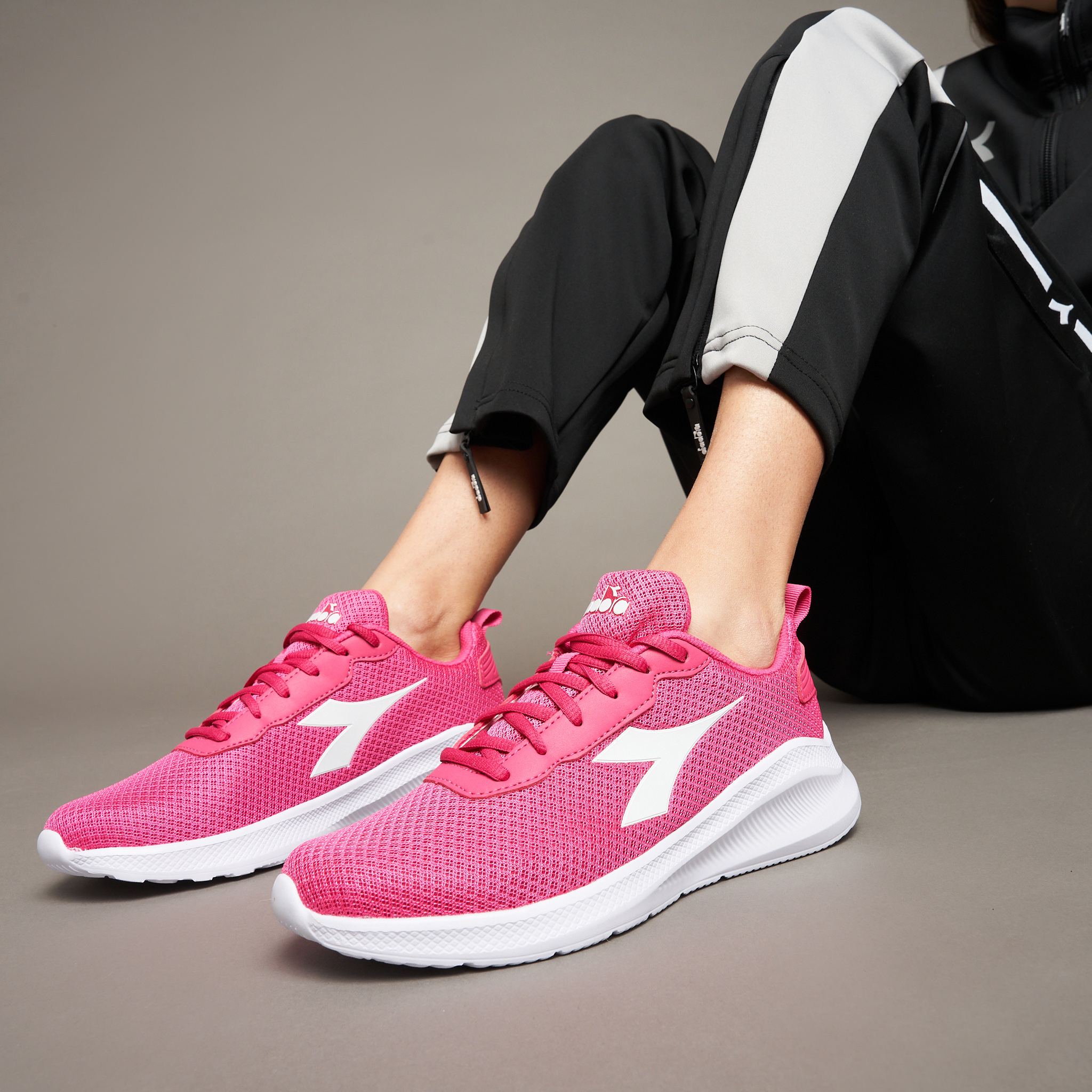 Deals Diadora Black Friday 31% Off On Diadora Ladies Robin Runners