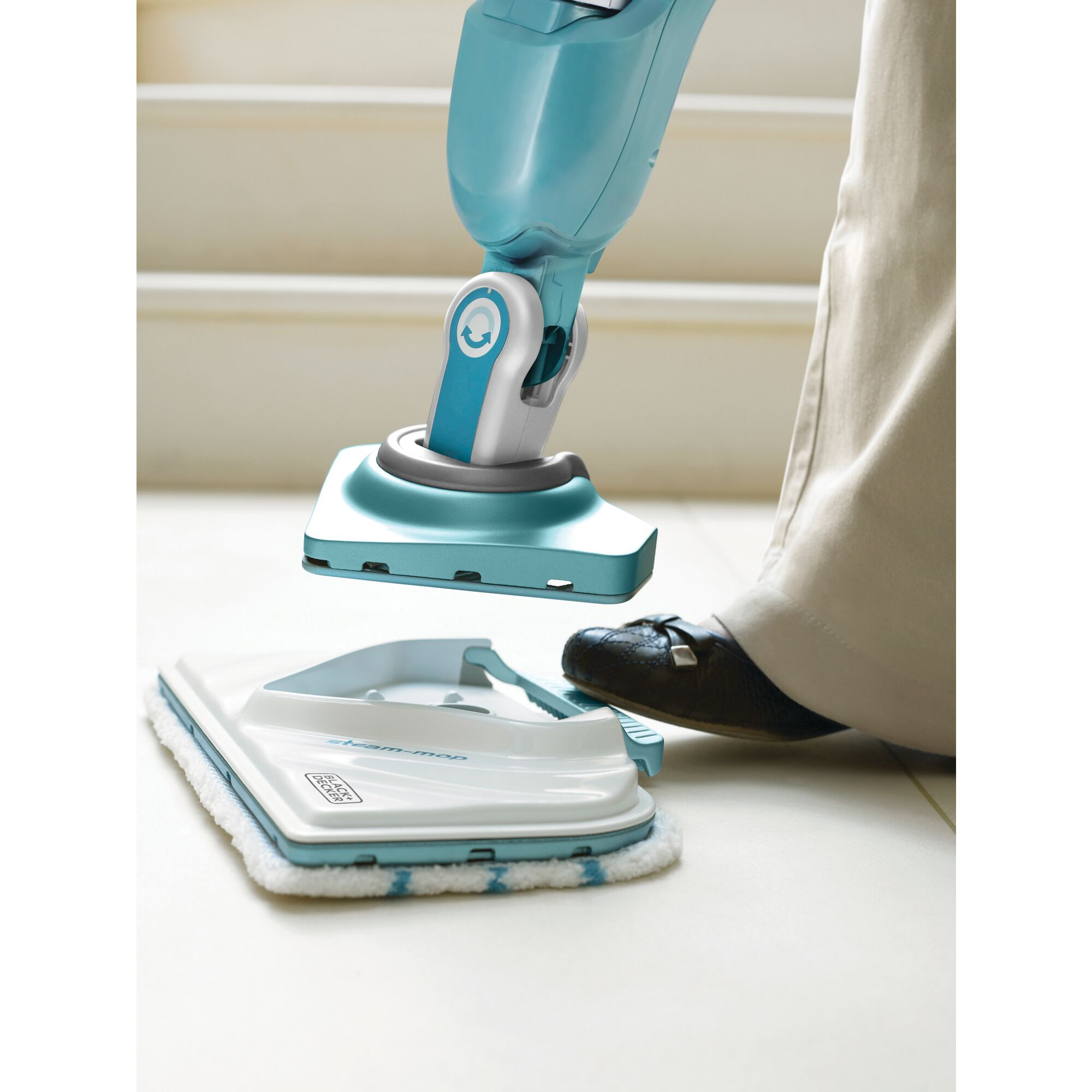 25% off on BLACK+DECKER Steam Mop with SteaMitt | OneDayOnly