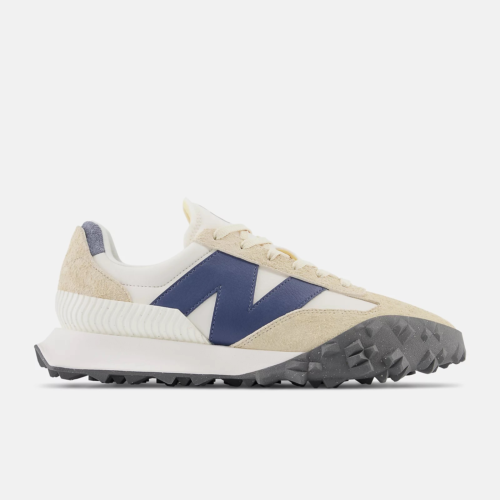 オプション1 39% off on Unisex XC-72 Lifestyle Shoes | OneDayOnly