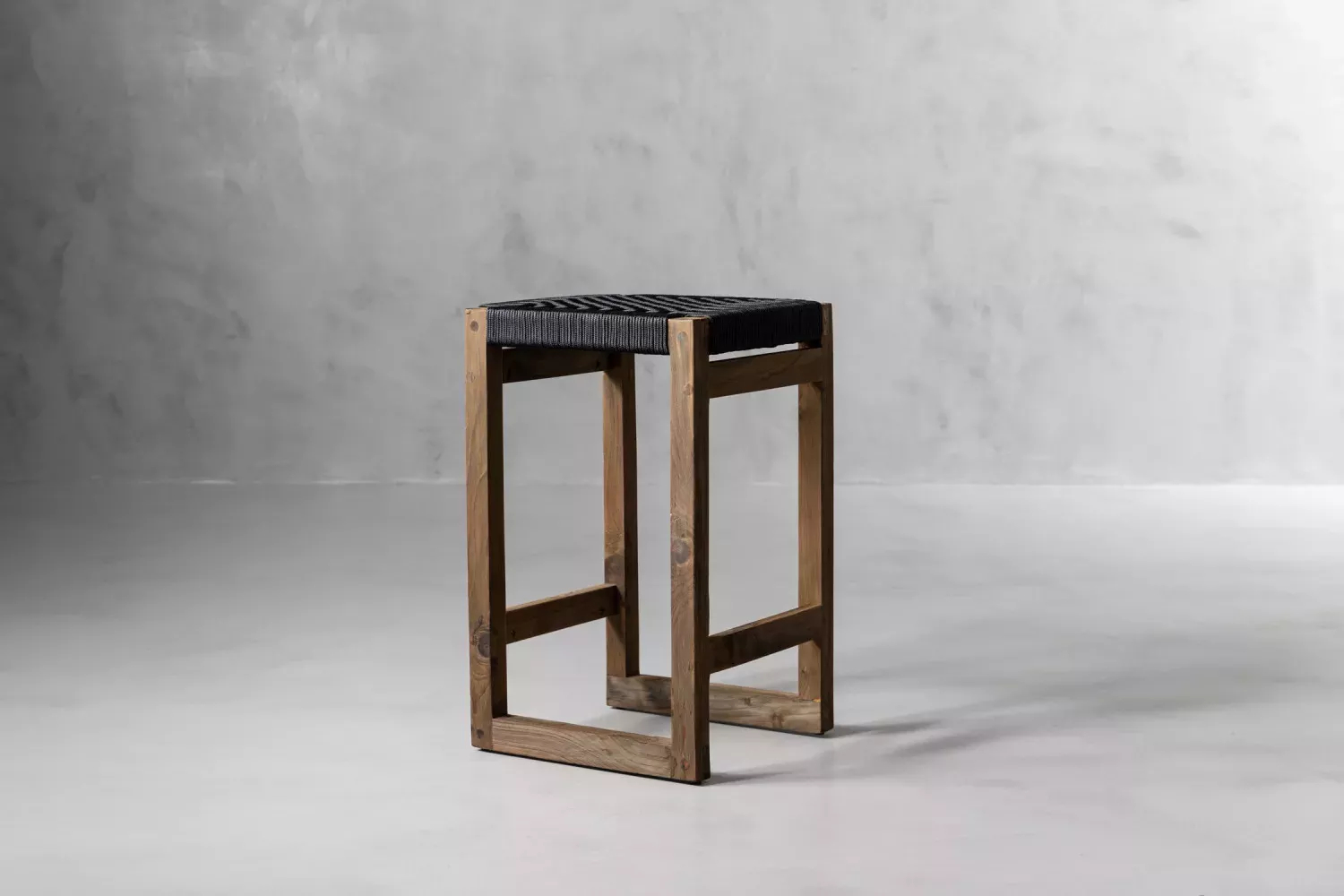 本革スツール～Woven leather stool～ Cuba 68cm Bar Stool | Leather Woven Seat | Teak