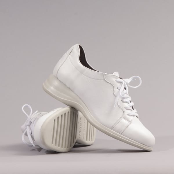 Ladies Genuine Leather Lace-Up Sneaker