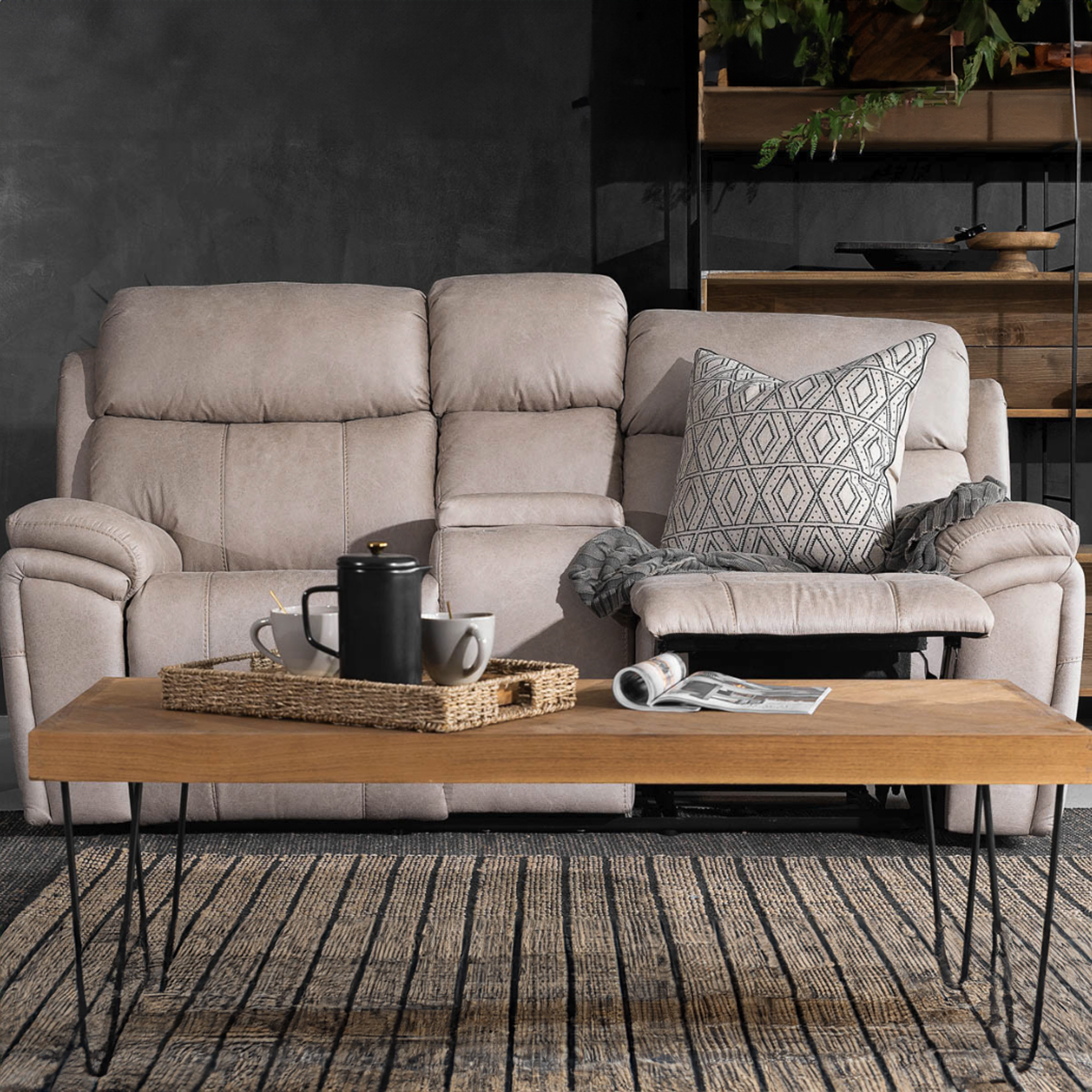 2-Seater Recliner with Console