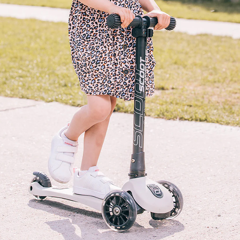 Highway Kick 3 LED Scooter