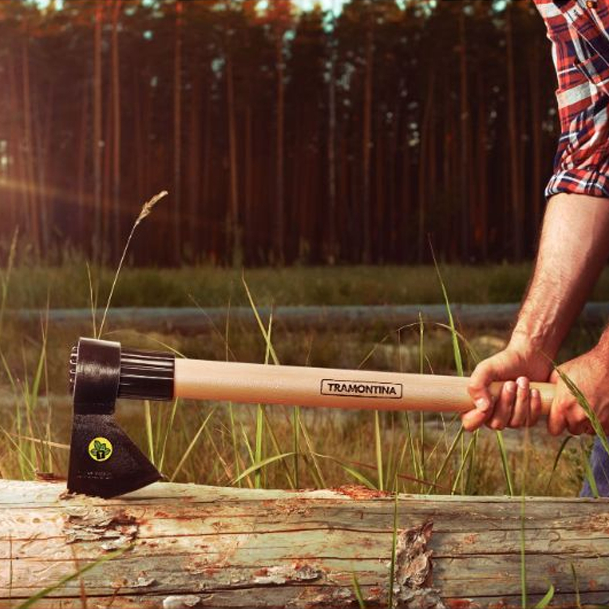 90cm Welded Wooden Handle Axe