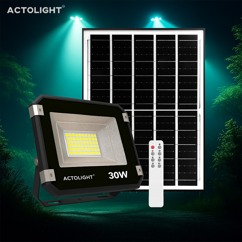 IP67 Waterproof Solar Rechargeable Flood Light