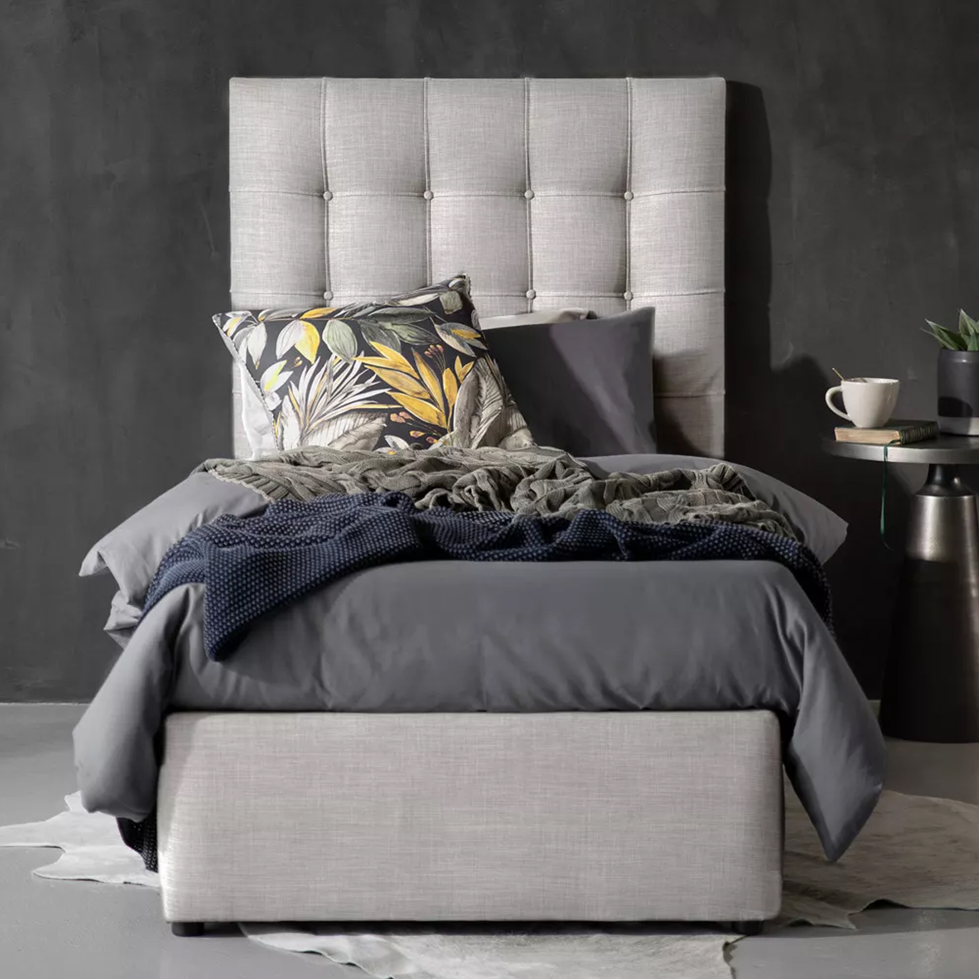 Luxurious Padded Headboard & Bedbase Set