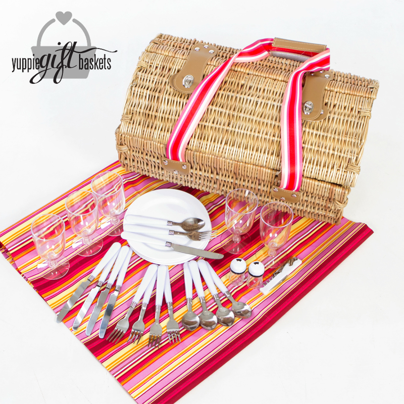 Fiesta Barrel 5-Person Picnic Basket