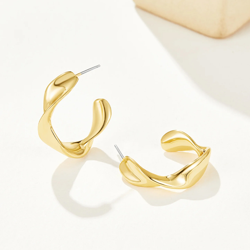 Ladies Formation Earrings