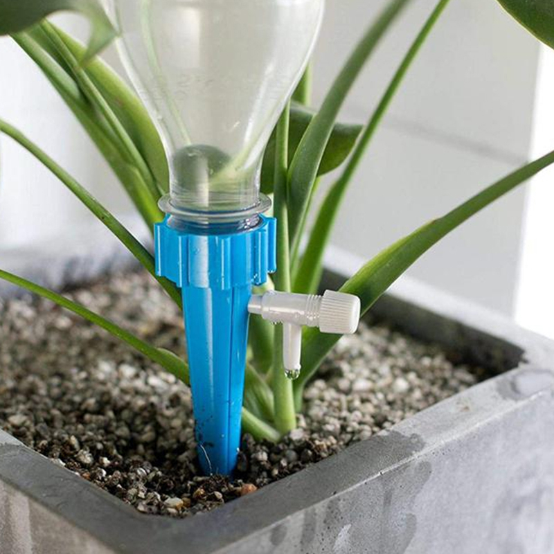 10x Self-Watering Garden or Potplant Spikes