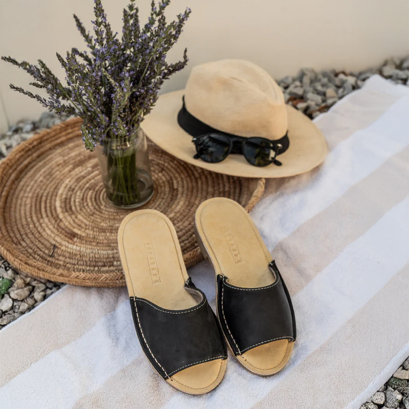 Ladies Leather Vamp Sandals