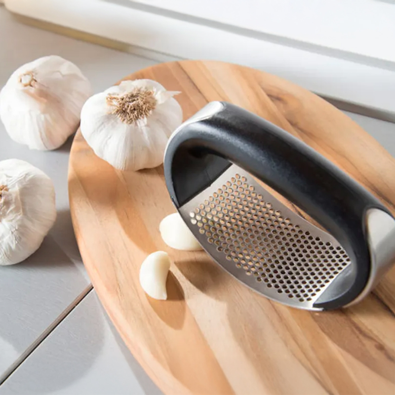 Knobi-King Garlic Press