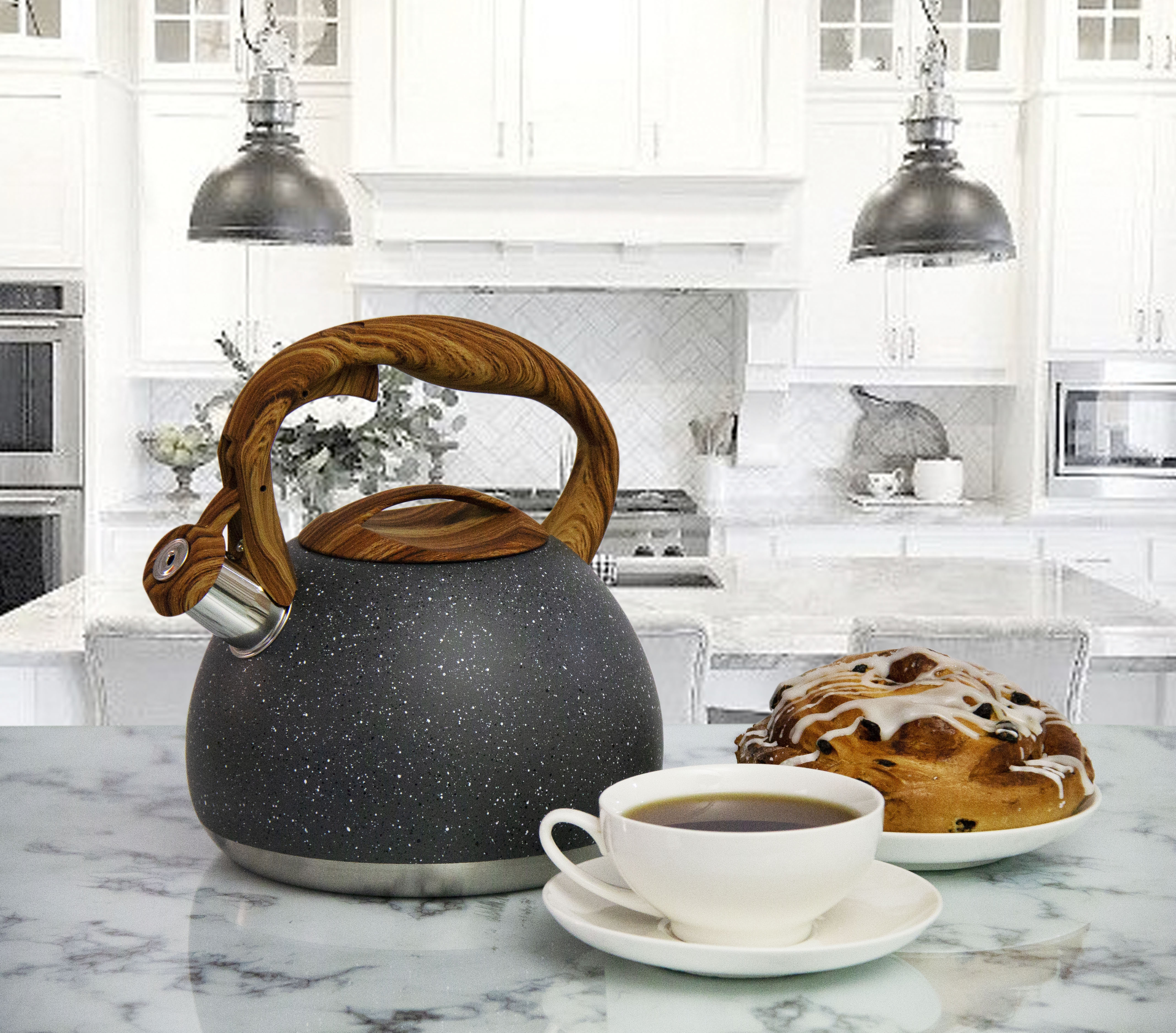 39 off on Stove Top Kettle (2 Litre Capacity)