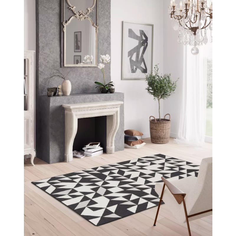 Black & White Modern Triangular Design