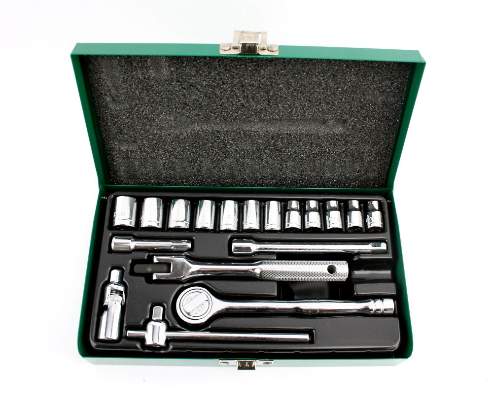 34 off on 18 Piece Professional Socket Set with Metal Casing (1/4" Drive)