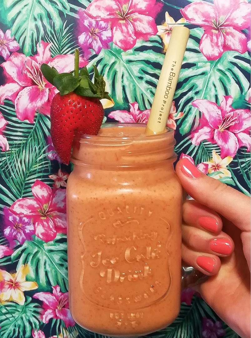 28 off on Set of 8 Reusable Biodegradable Thick Smoothie Straws