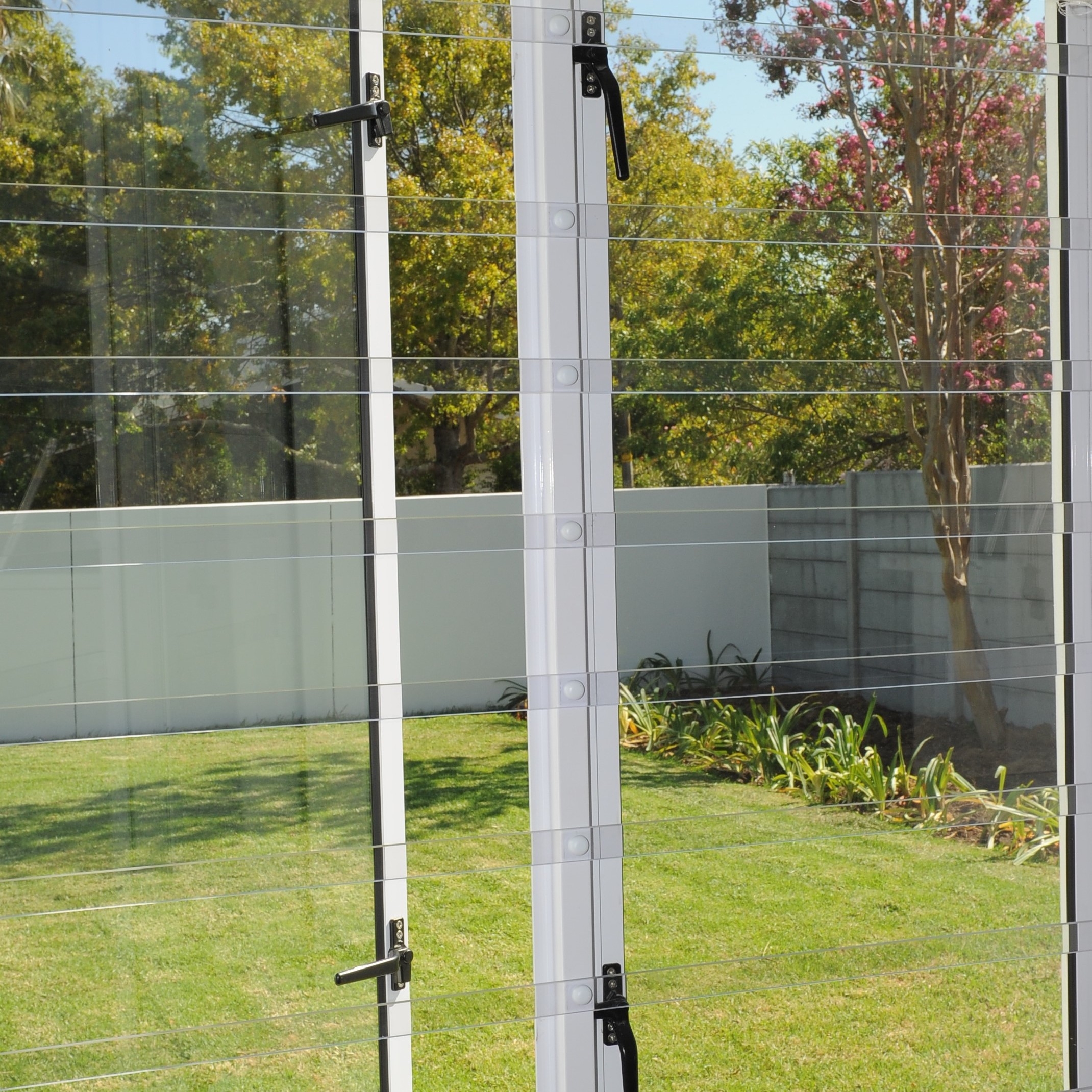ViewProtect 5/10x 2m Transparent DIY Security Bars — R689 on OneDayOnly (was R1080)